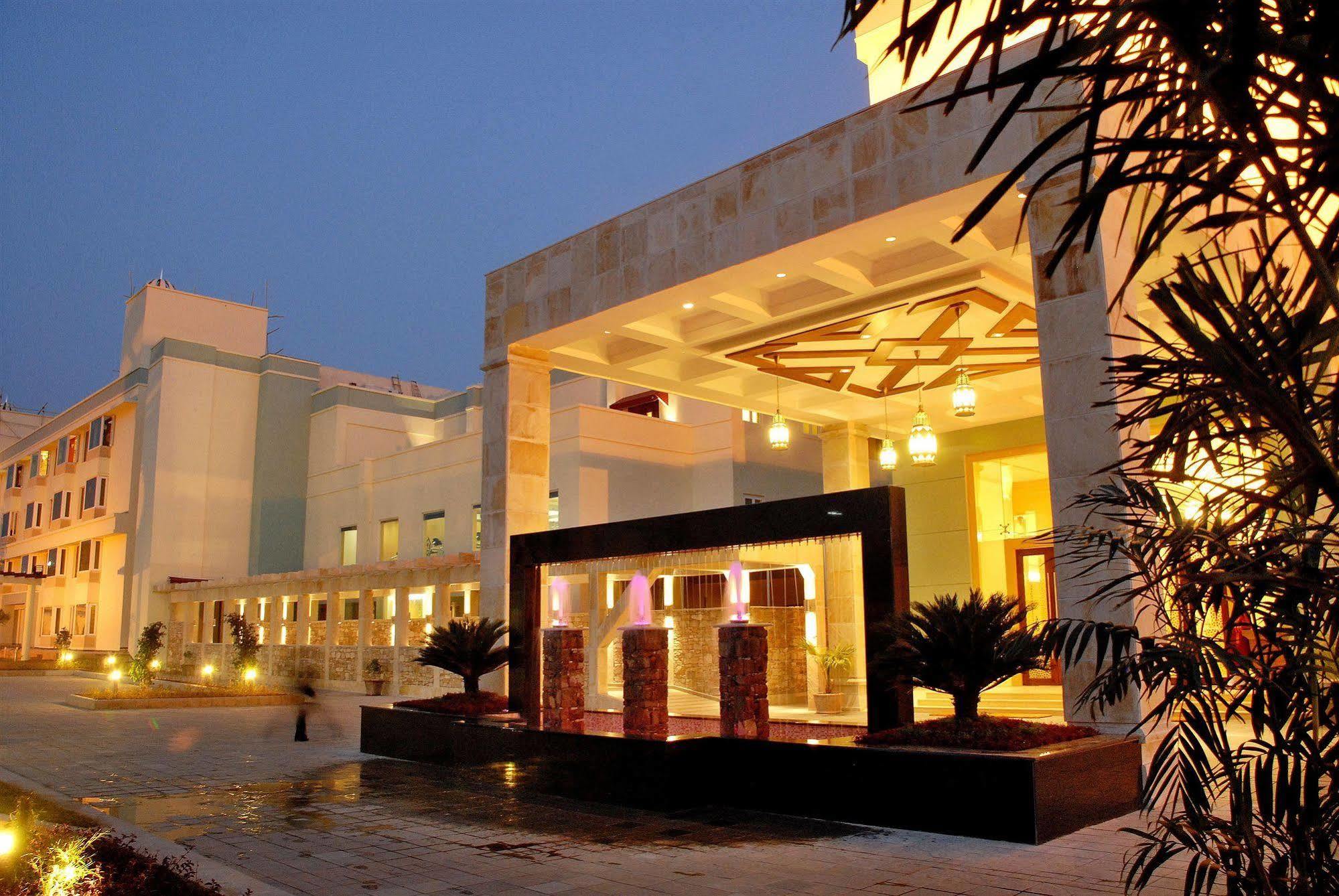 Cambay Grand Kukas Ξενοδοχείο Τζαϊπούρ Εξωτερικό φωτογραφία